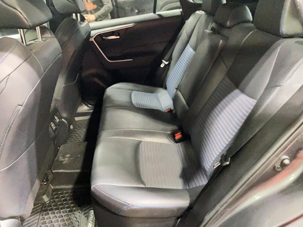 2021 Toyota RAV4 hybrid in Chicoutimi, Quebec - 8 - w1024h768px