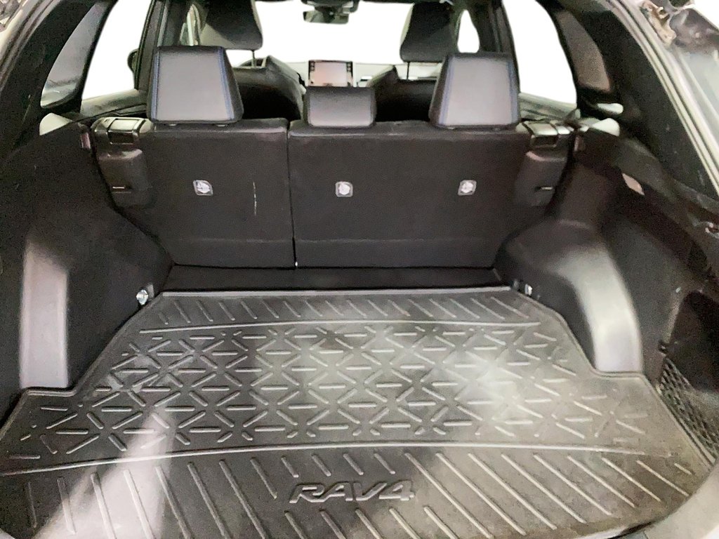 2021 Toyota RAV4 hybrid in Chicoutimi, Quebec - 5 - w1024h768px