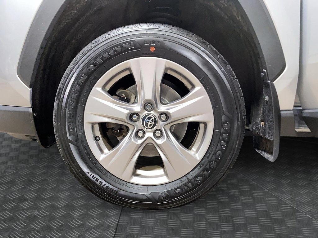 Toyota RAV4  2023 à Jonquière, Québec - 11 - w1024h768px