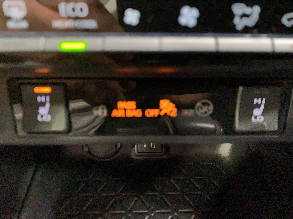 Toyota RAV4  2023 à Jonquière, Québec - 19 - w1024h768px