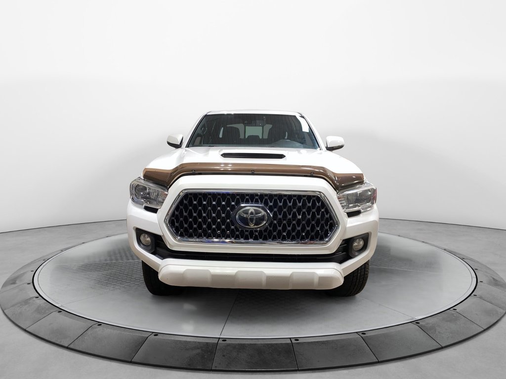 Toyota Tacoma  2018 à Sept-Îles, Québec - 2 - w1024h768px
