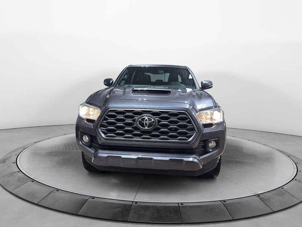 2021 Toyota Tacoma in Chicoutimi, Quebec - 2 - w1024h768px