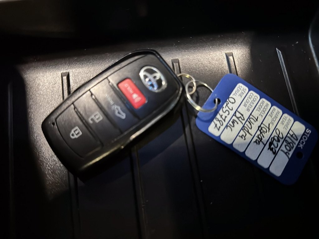 Toyota Tundra  2023 à Jonquière, Québec - 15 - w1024h768px