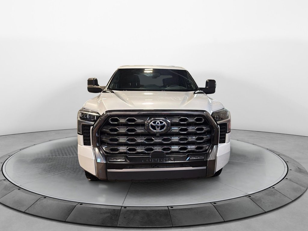 Toyota Tundra  2023 à Jonquière, Québec - 2 - w1024h768px