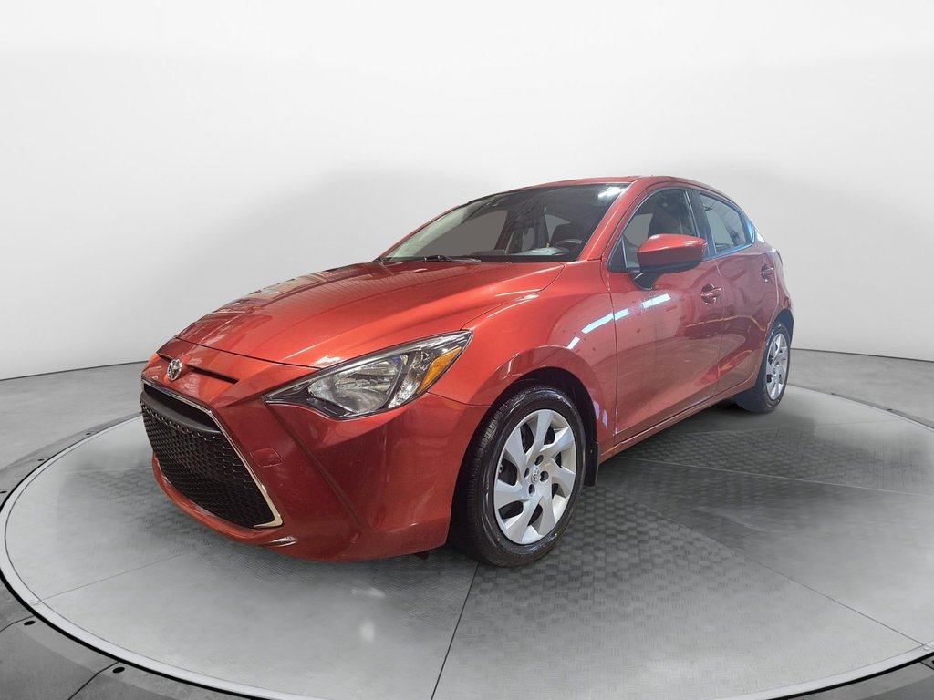 2020 Toyota Yaris Hatchback in Sept-Îles, Quebec - 1 - w1024h768px