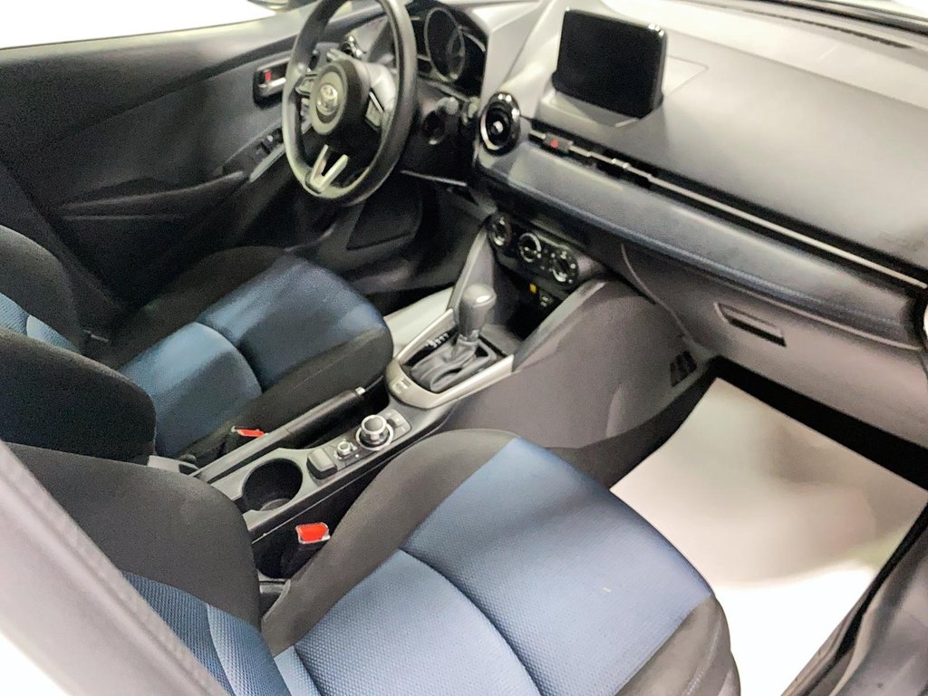Toyota Yaris Hatchback  2020 à Jonquière, Québec - 22 - w1024h768px