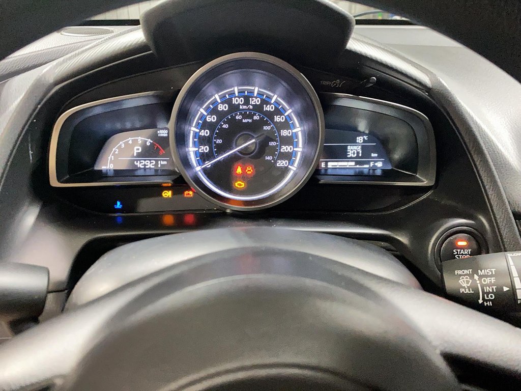 Toyota Yaris Hatchback  2020 à Jonquière, Québec - 15 - w1024h768px