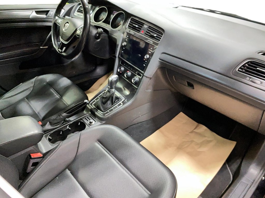 2018 Volkswagen Golf TSI in Jonquière, Quebec - 22 - w1024h768px