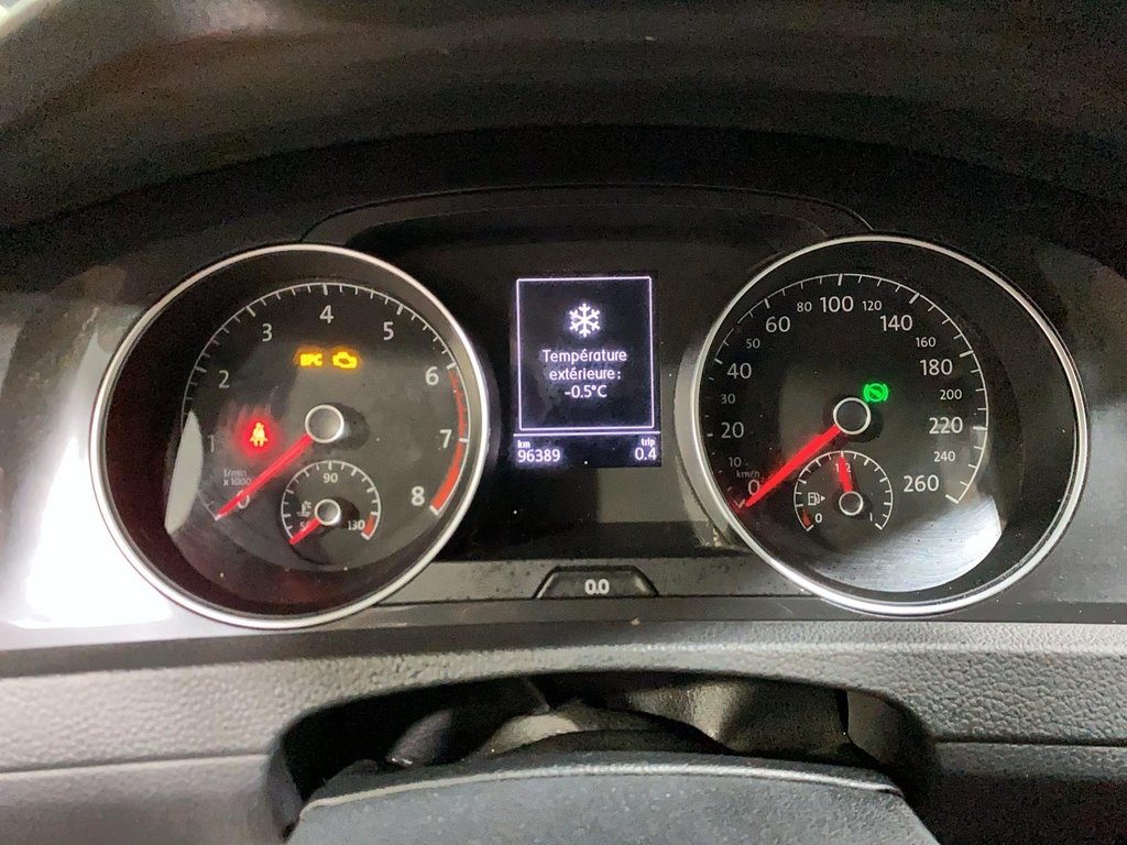 2018 Volkswagen Golf TSI in Jonquière, Quebec - 19 - w1024h768px