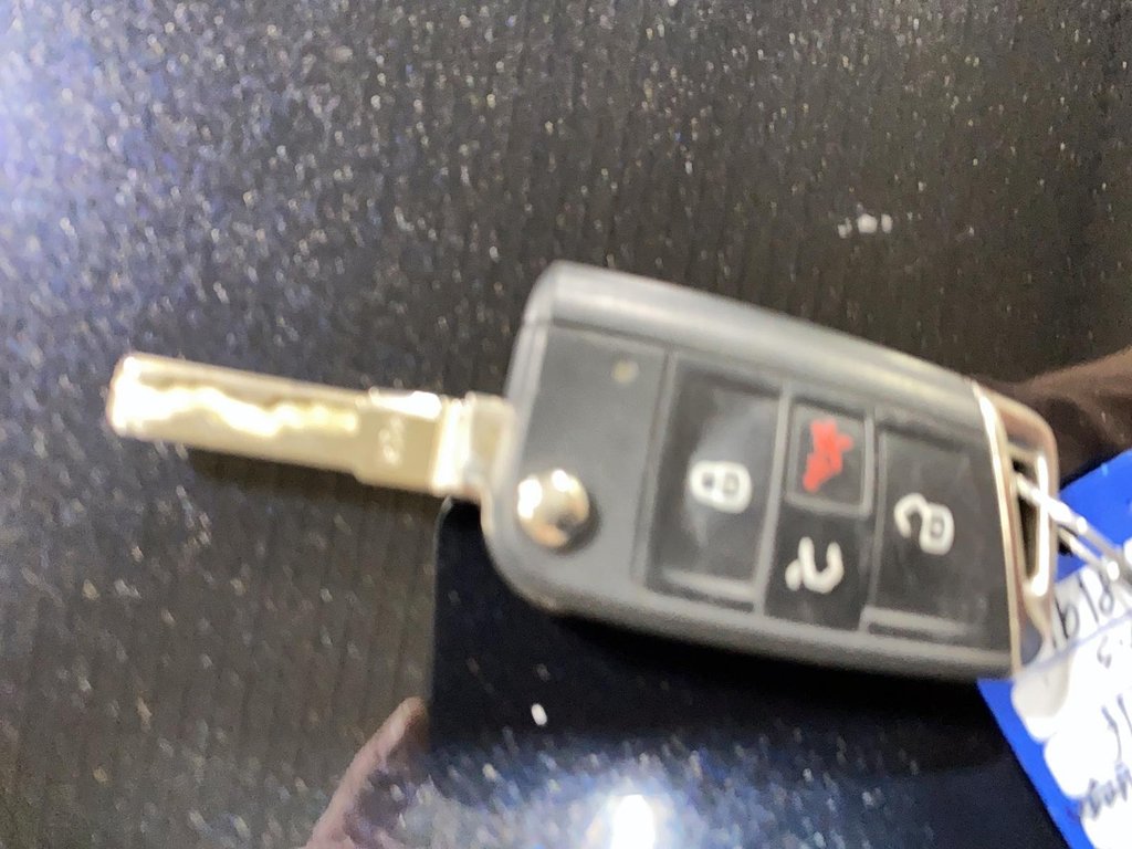 2018 Volkswagen Golf TSI in Jonquière, Quebec - 23 - w1024h768px