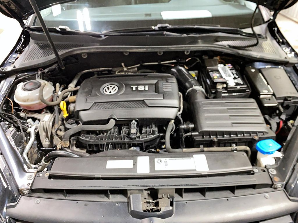2018 Volkswagen Golf TSI in Jonquière, Quebec - 8 - w1024h768px