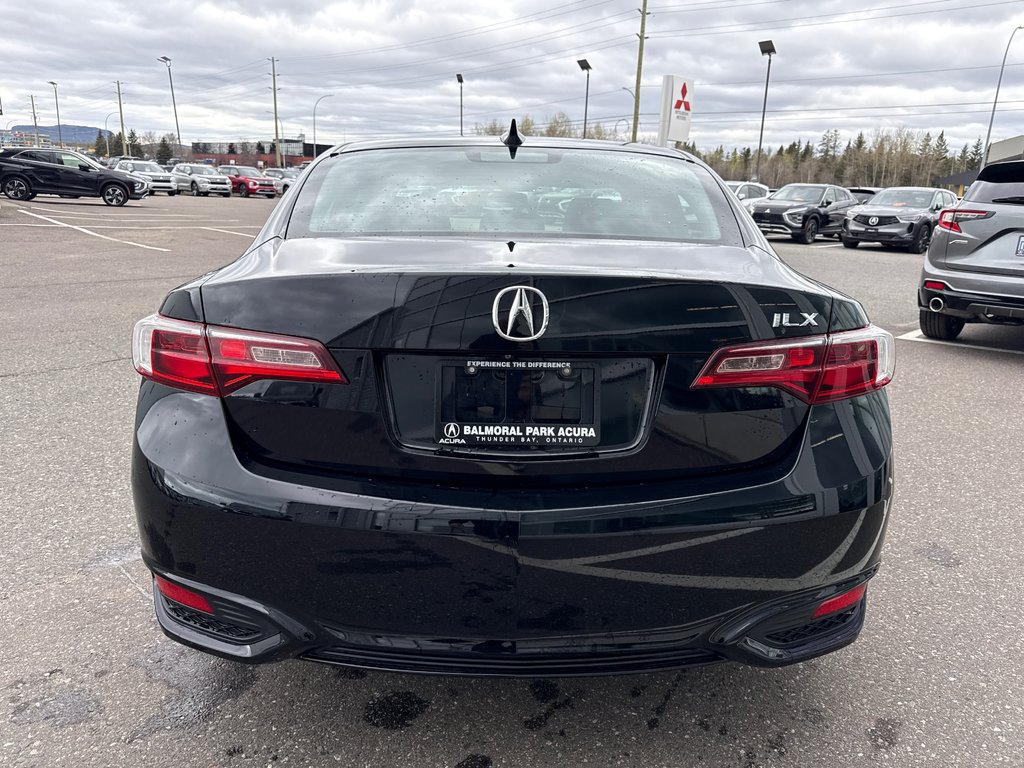 2018 Acura ILX PREMIUM in Thunder Bay, Ontario - 4 - w1024h768px
