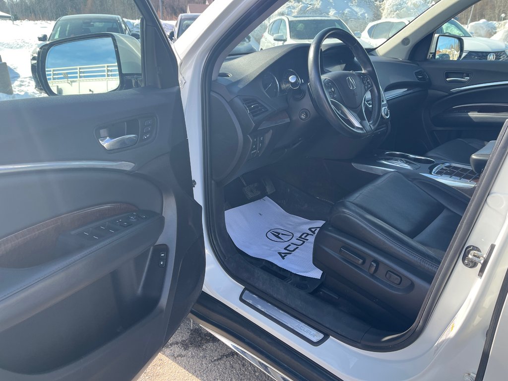 2018 Acura MDX Tech in Thunder Bay, Ontario - 12 - w1024h768px