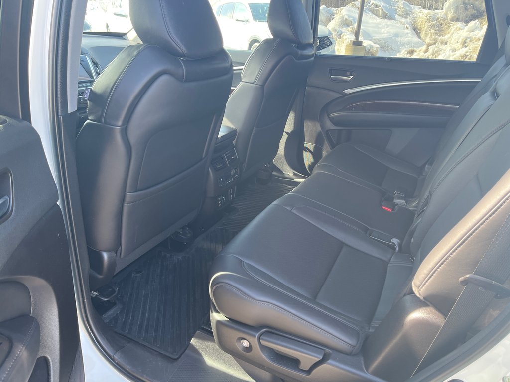 2018 Acura MDX Tech in Thunder Bay, Ontario - 21 - w1024h768px