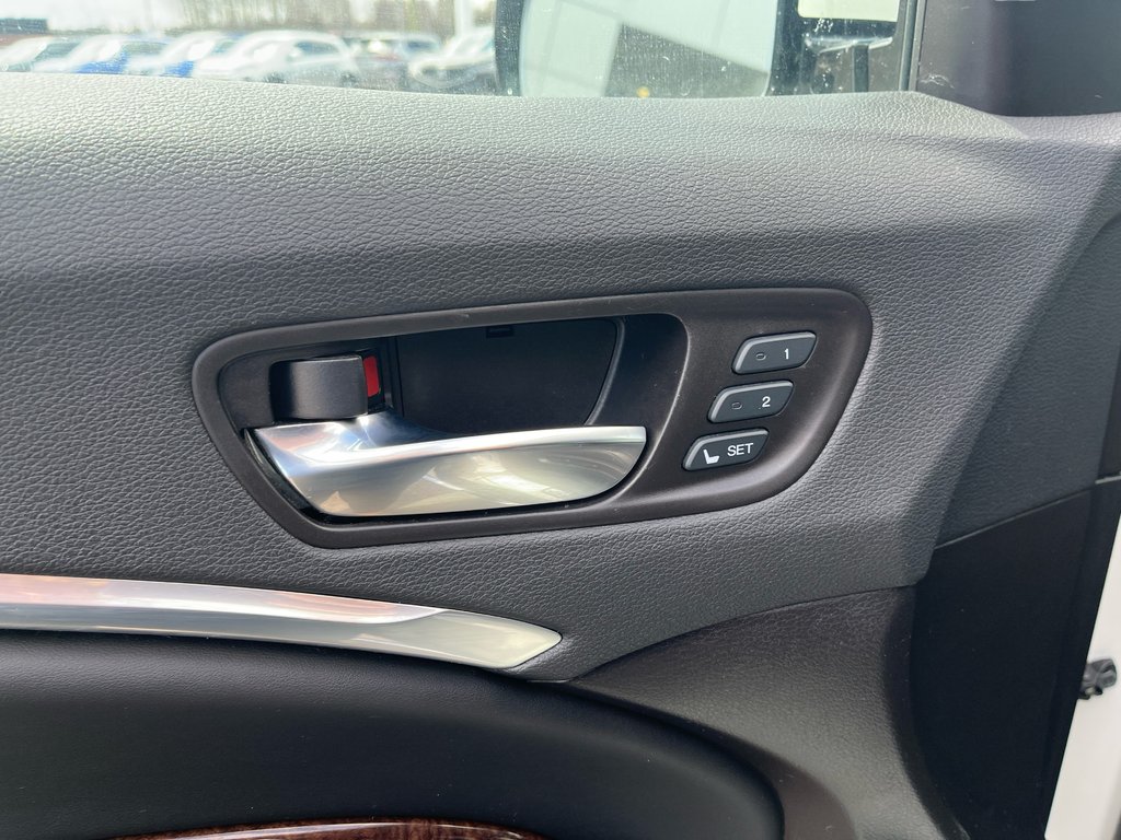 2018 Acura MDX Tech in Thunder Bay, Ontario - 23 - w1024h768px