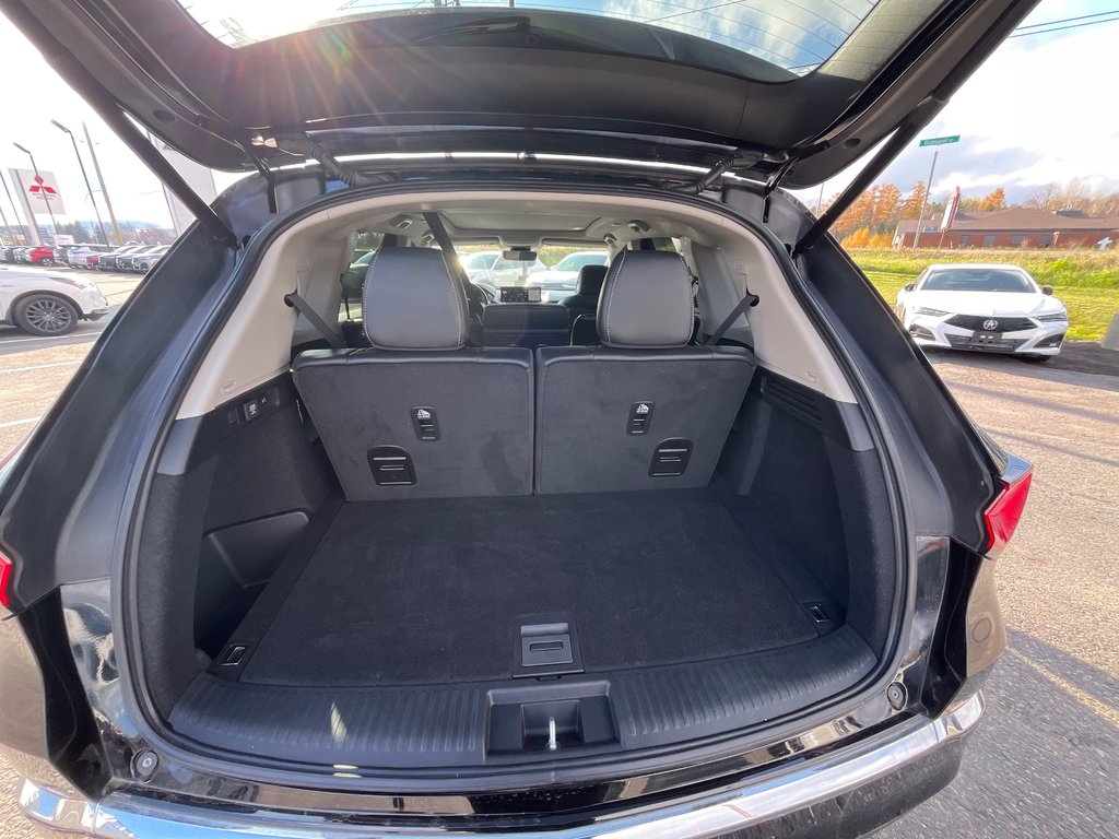 2022 Acura MDX Tech in Thunder Bay, Ontario - 8 - w1024h768px