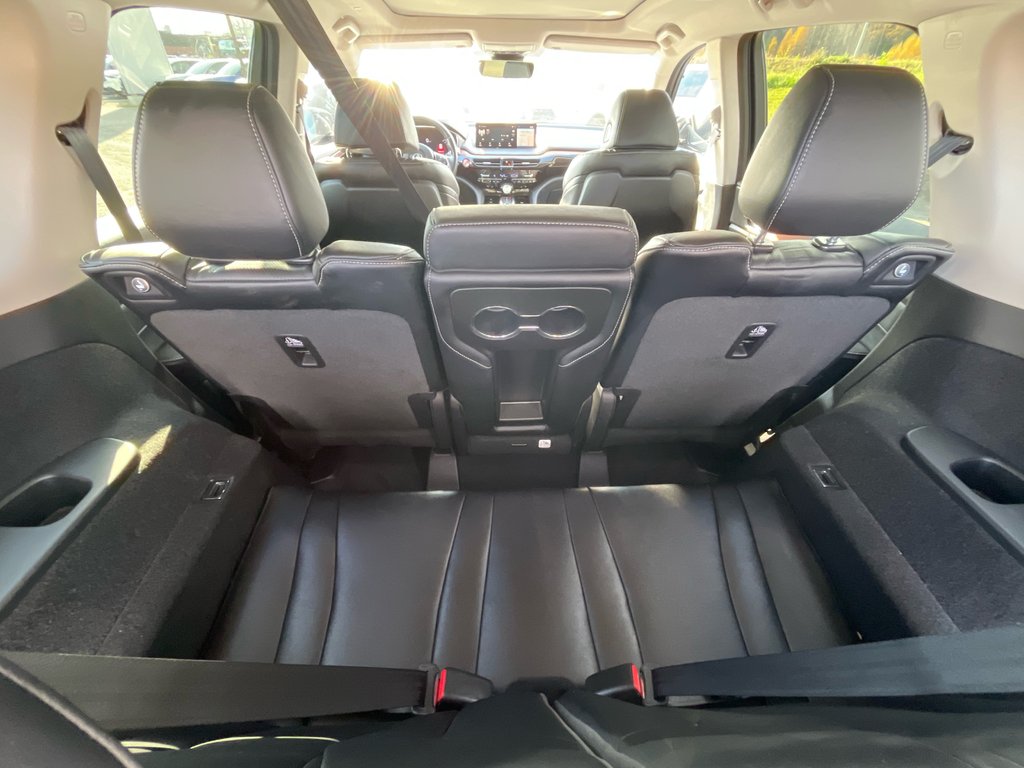 2022 Acura MDX Tech in Thunder Bay, Ontario - 12 - w1024h768px