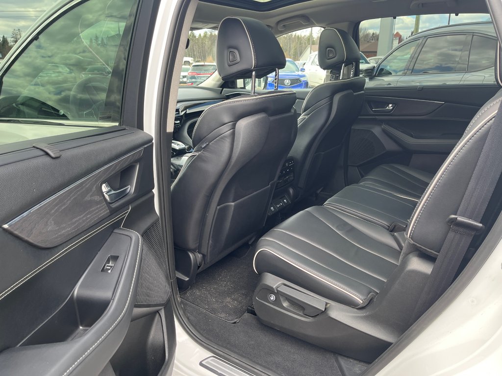 2022 Acura MDX Platinum Elite in Thunder Bay, Ontario - 18 - w1024h768px