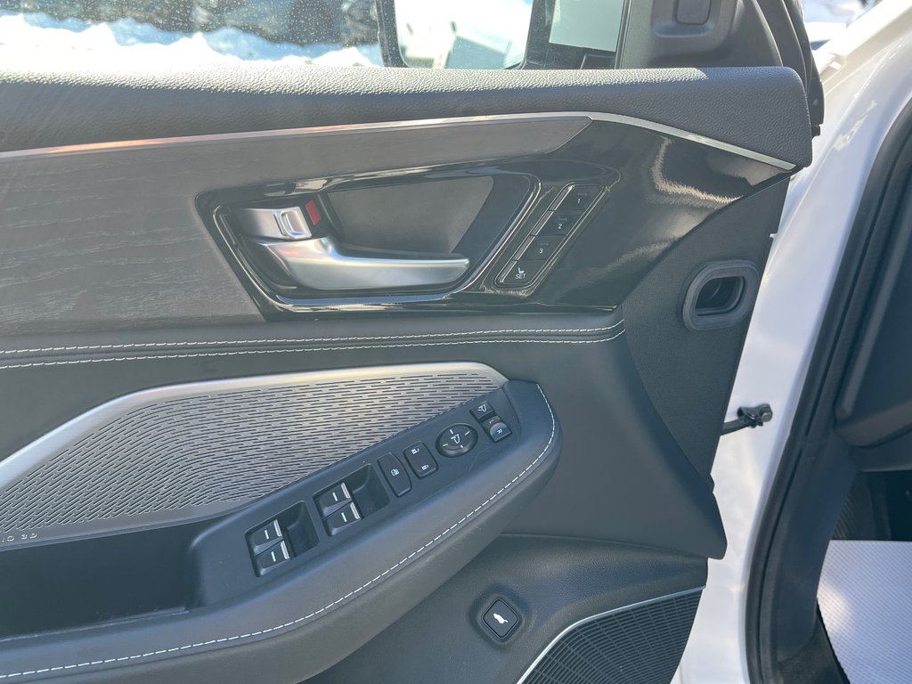 2023 Acura MDX Platinum Elite in Thunder Bay, Ontario - 13 - w1024h768px