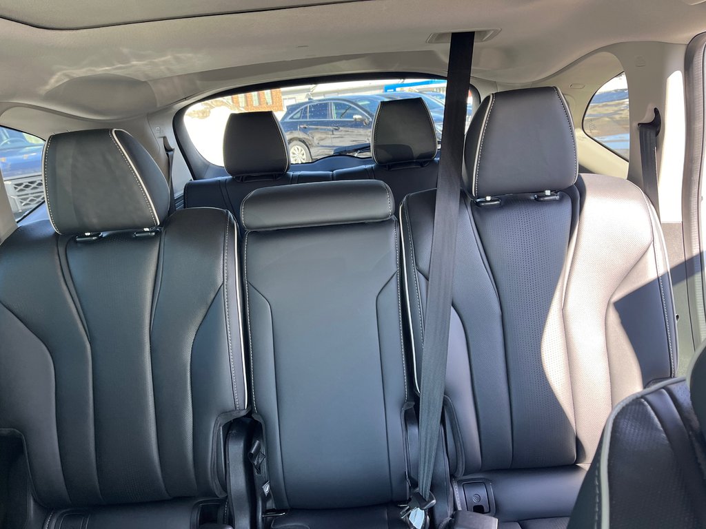 2023 Acura MDX Platinum Elite in Thunder Bay, Ontario - 11 - w1024h768px