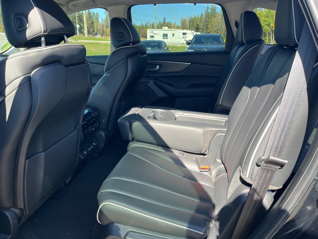 2024 Acura MDX Platinum Elite in Thunder Bay, Ontario - 12 - w1024h768px