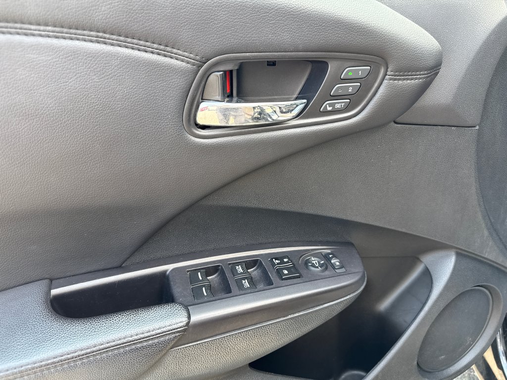 2014 Acura RDX Tech Pkg in Thunder Bay, Ontario - 14 - w1024h768px