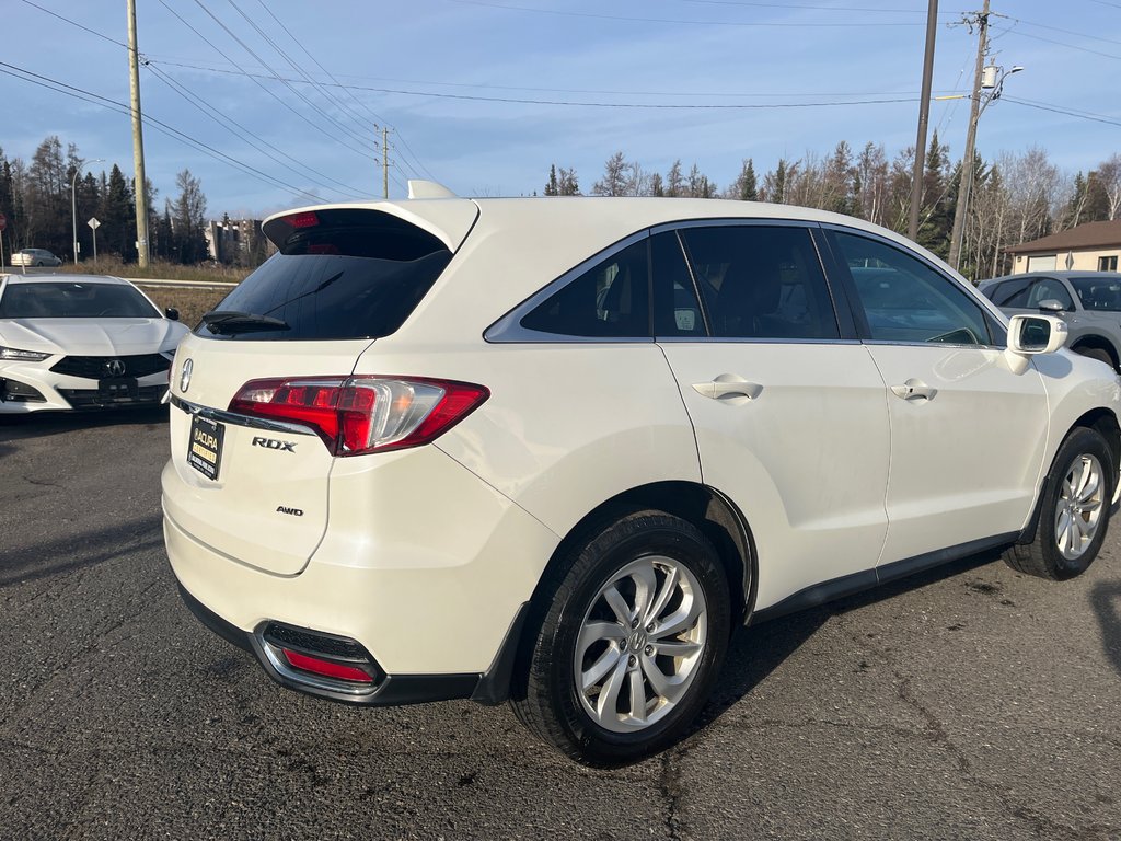2017 Acura RDX in Thunder Bay, Ontario - 5 - w1024h768px