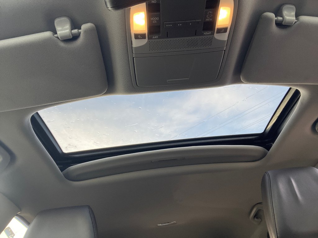 2017 Acura RDX in Thunder Bay, Ontario - 14 - w1024h768px