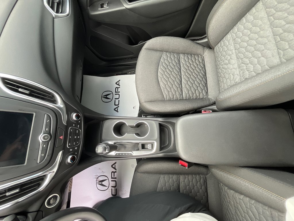 2019 Chevrolet Equinox LT in Thunder Bay, Ontario - 14 - w1024h768px