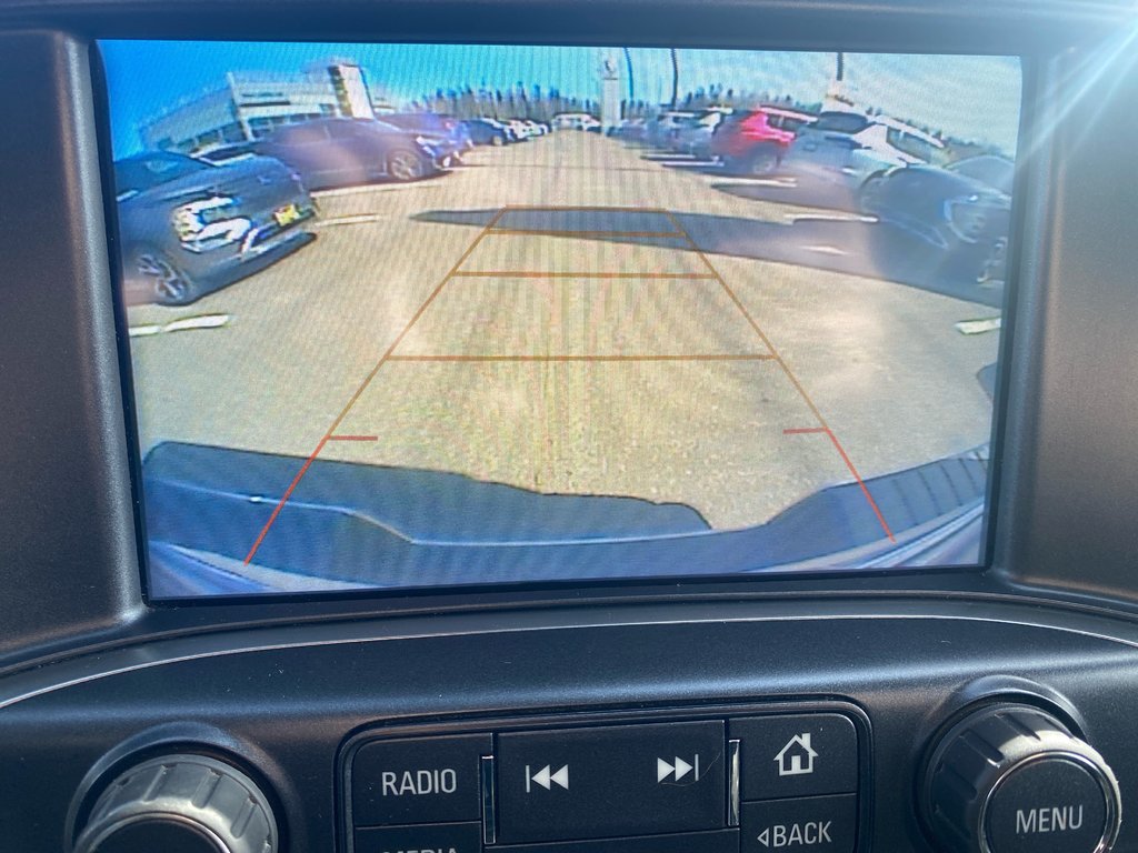 2018 Chevrolet Silverado 1500 LT in Thunder Bay, Ontario - 11 - w1024h768px