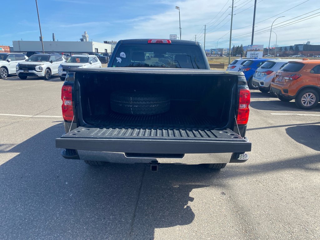 2018 Chevrolet Silverado 1500 LT in Thunder Bay, Ontario - 7 - w1024h768px
