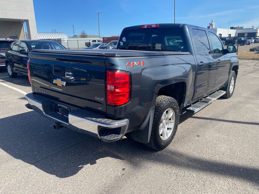 2018 Chevrolet Silverado 1500 LT in Thunder Bay, Ontario - 4 - w1024h768px