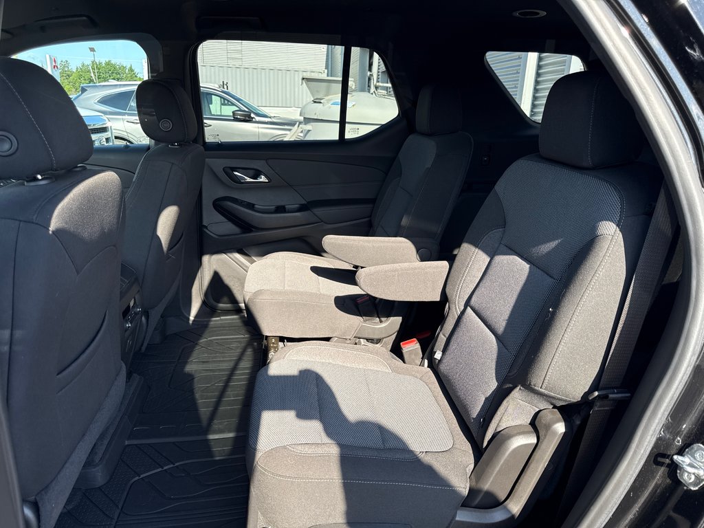 2022 Chevrolet Traverse LT Cloth in Thunder Bay, Ontario - 10 - w1024h768px