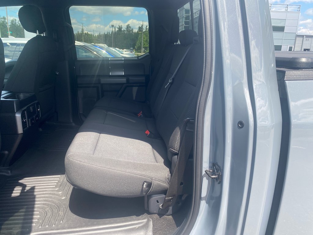 2019 Ford F-150 XLT 4X4 in Thunder Bay, Ontario - 8 - w1024h768px