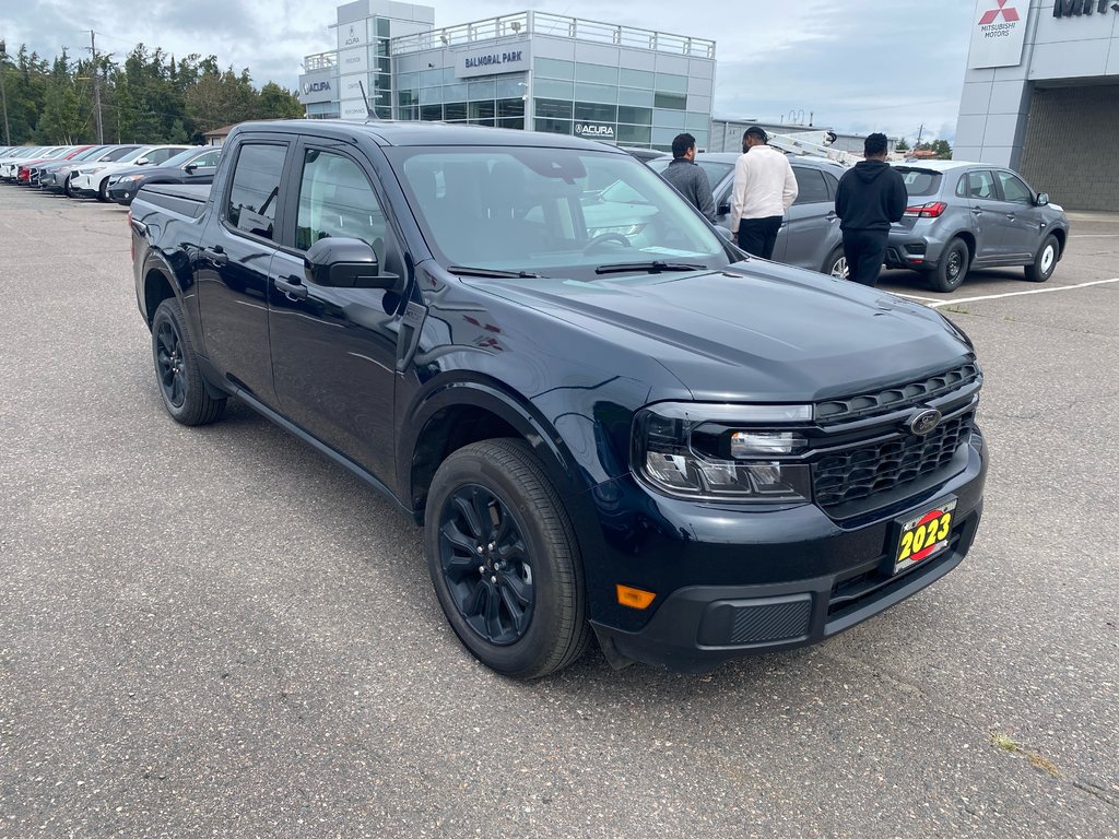 2023 Ford Maverick XLT in Thunder Bay, Ontario - 2 - w1024h768px