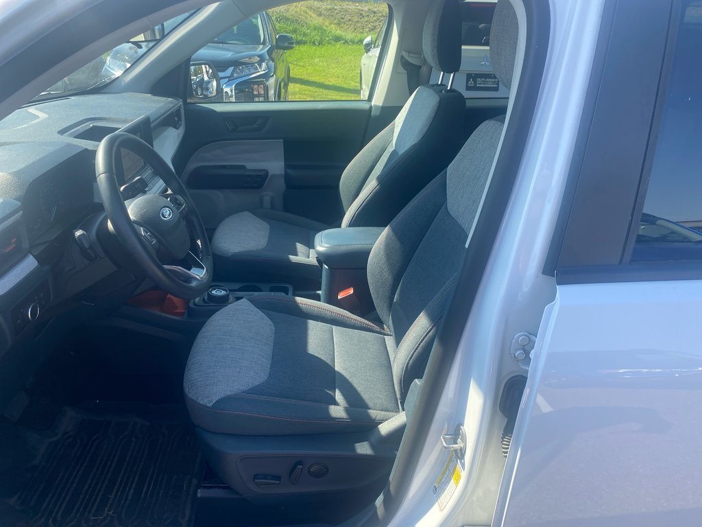 2023 Ford Maverick XLT in Thunder Bay, Ontario - 13 - w1024h768px