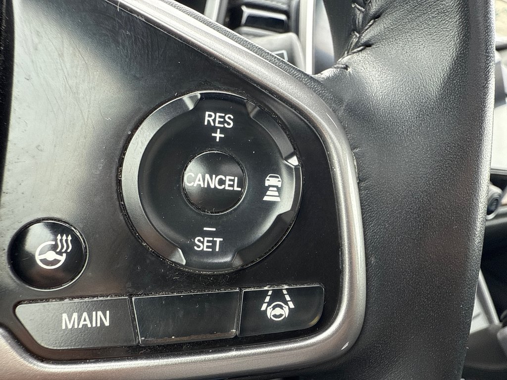 2019 Honda CR-V Touring in Thunder Bay, Ontario - 17 - w1024h768px