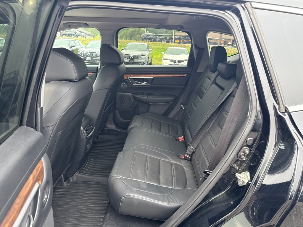 2019 Honda CR-V Touring in Thunder Bay, Ontario - 9 - w1024h768px