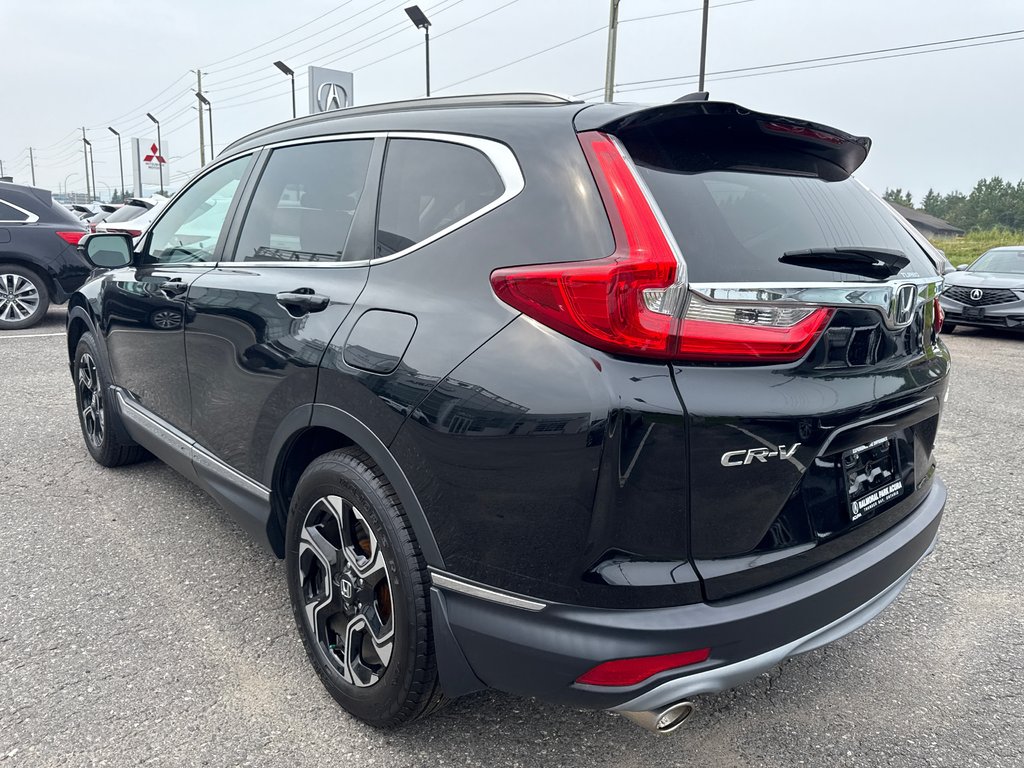 2019 Honda CR-V Touring in Thunder Bay, Ontario - 2 - w1024h768px