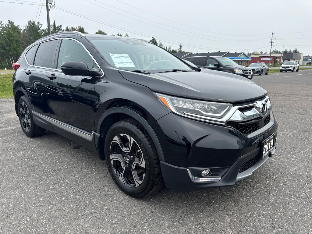 2019 Honda CR-V Touring in Thunder Bay, Ontario - 6 - w1024h768px