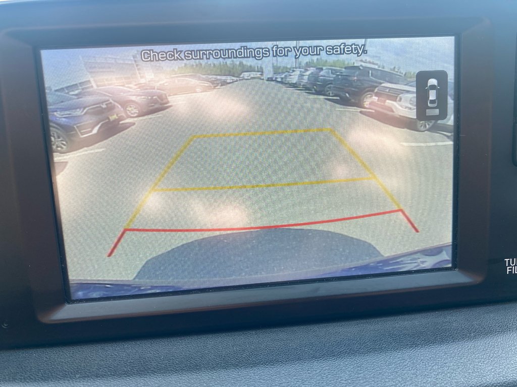 2019 Hyundai Santa Fe Essential in Thunder Bay, Ontario - 9 - w1024h768px
