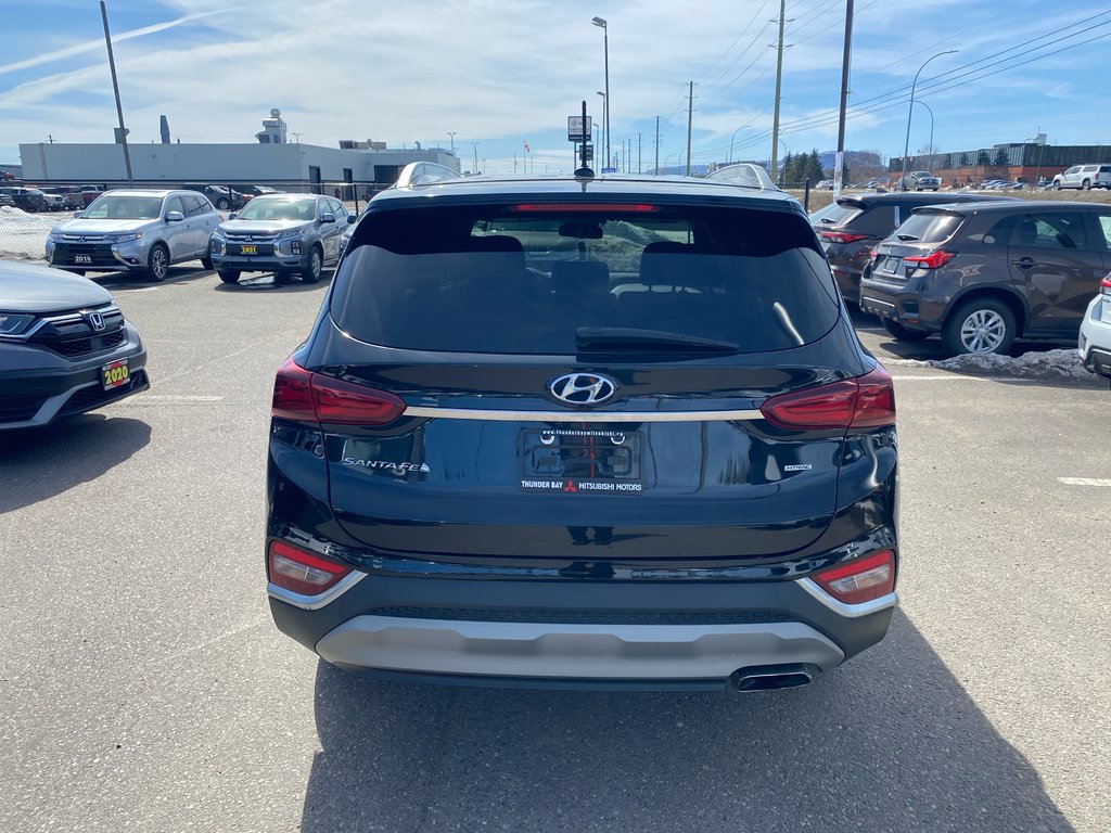 2020 Hyundai Santa Fe Essential in Thunder Bay, Ontario - 5 - w1024h768px