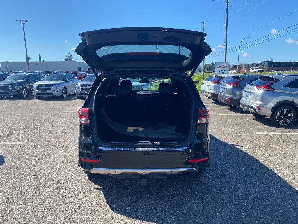 2016 Kia Sorento 2.0L Turbo SX in Thunder Bay, Ontario - 5 - w1024h768px