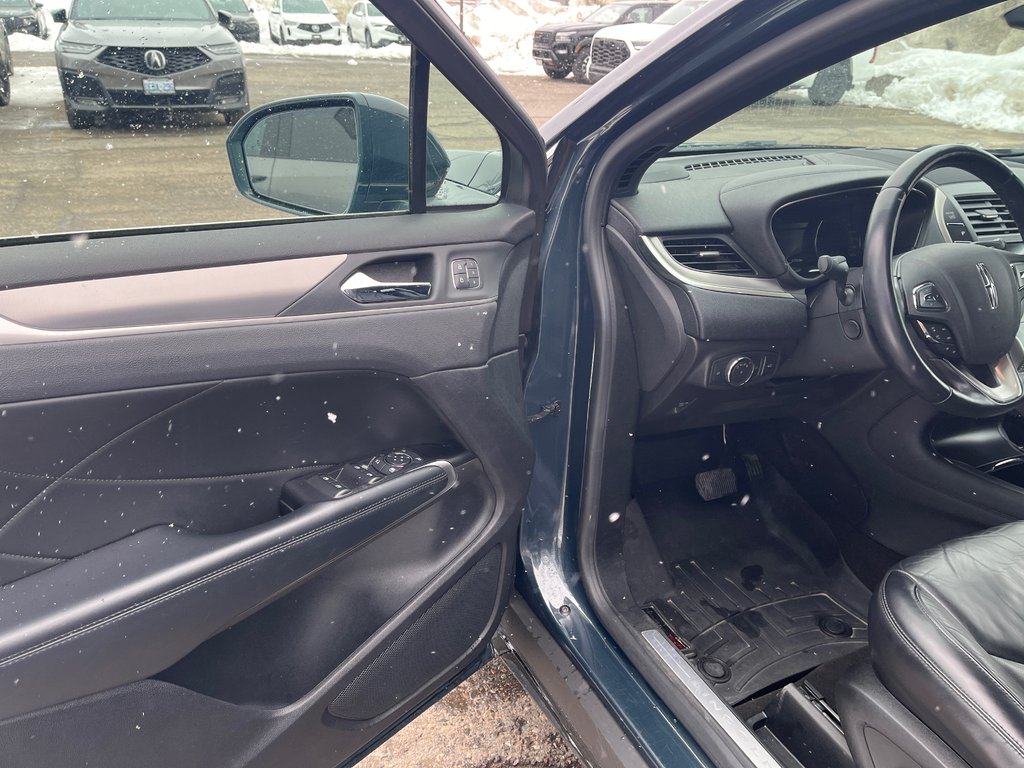 2019 Lincoln MKC Select in Thunder Bay, Ontario - 12 - w1024h768px