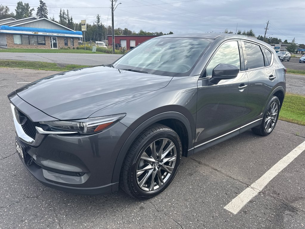 2019 Mazda CX-5 Signature in Thunder Bay, Ontario - 1 - w1024h768px