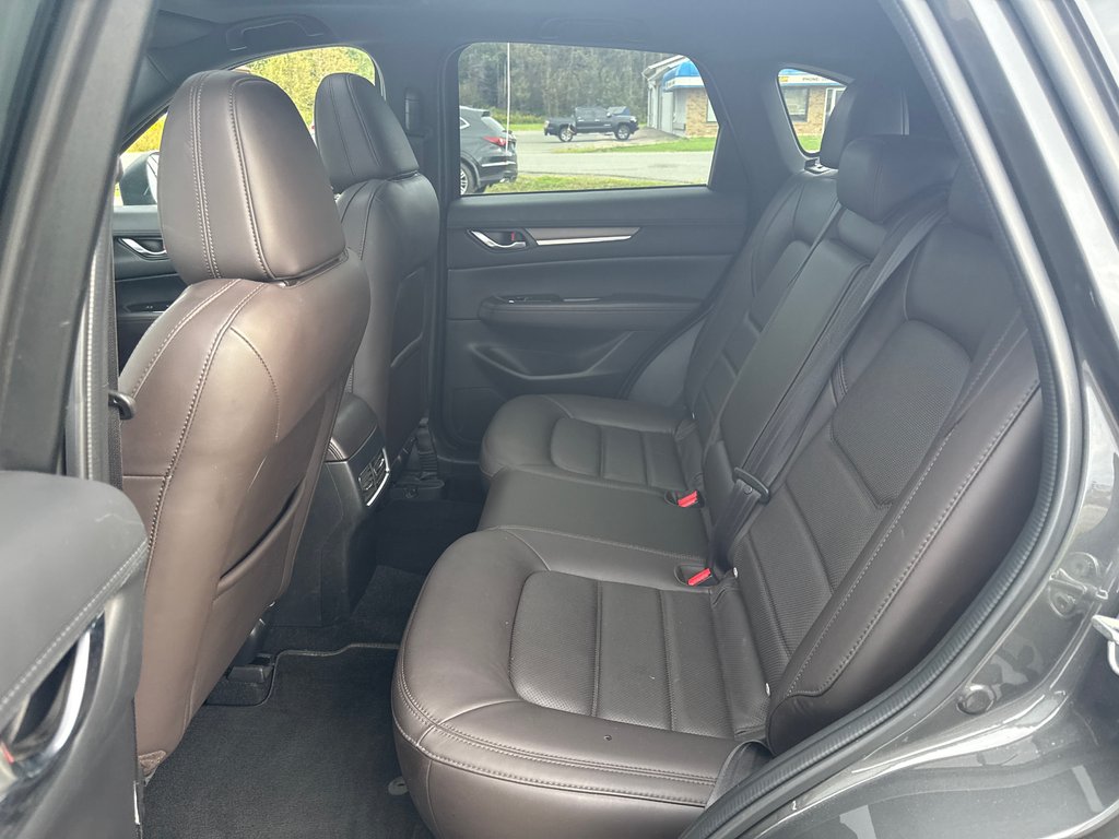 2019 Mazda CX-5 Signature in Thunder Bay, Ontario - 11 - w1024h768px