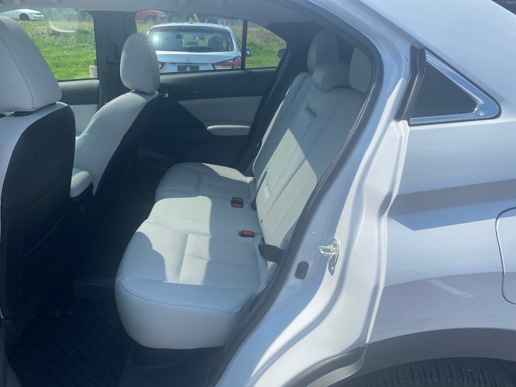 2022 Mitsubishi ECLIPSE CROSS GT in Thunder Bay, Ontario - 6 - w1024h768px