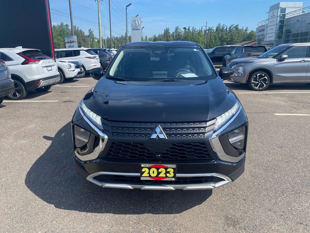 2023 Mitsubishi Eclipse Cross SE in Thunder Bay, Ontario - 2 - w1024h768px