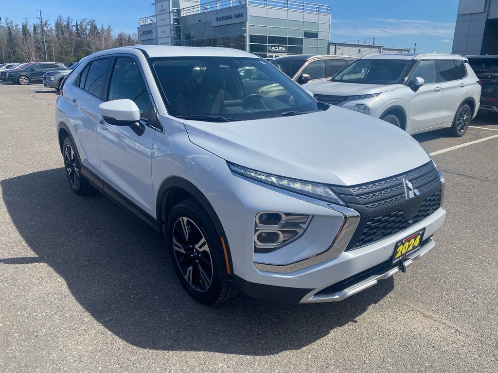 2024 Mitsubishi Eclipse Cross SE in Thunder Bay, Ontario - 3 - w1024h768px