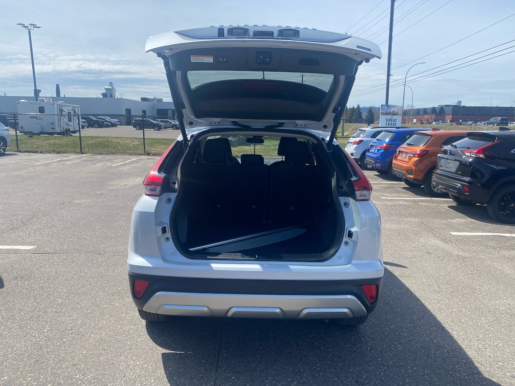 2024 Mitsubishi Eclipse Cross SE in Thunder Bay, Ontario - 7 - w1024h768px